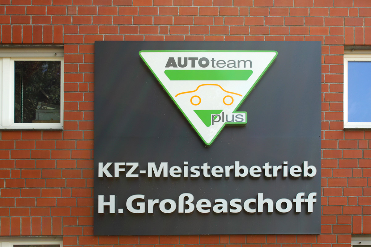 Einrichtung - KFZ-Meisterbetrieb Großeaschoff in 33378 Rheda – Wiedenbrück